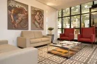 Mogano Premium Hotel - Eletroposto