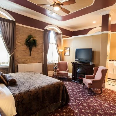 Standard Double Room, Ensuite (Queen Victoria) Clocktower Inn Promo Code