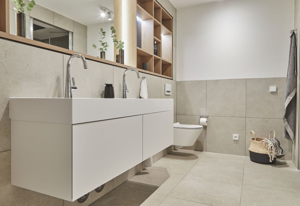 家庭套房带蒸汽浴和阳台