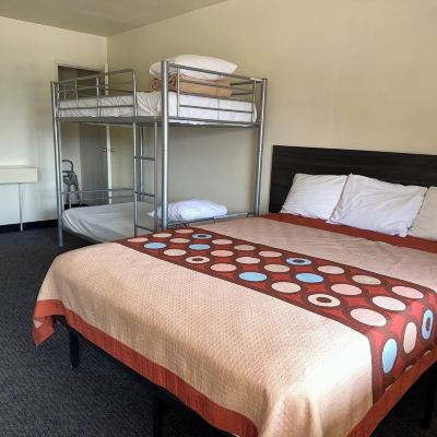 Family Room With 1 Queen Bed And 1 Bunk Bed Hotel Elevation Promo Code