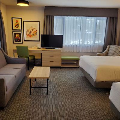 Family Room-Not Pet Friendly Mountaineer Lodge Promo Code