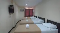 كالامبا بنسيون بلازا
