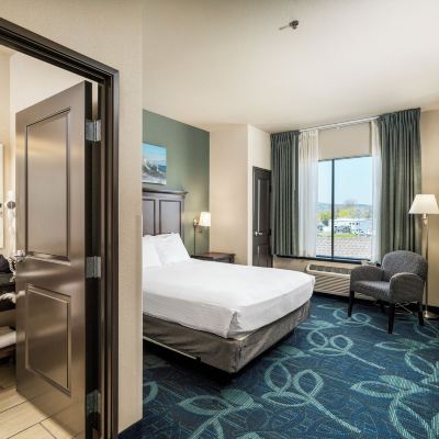 Queen Room with Land View Park Point Marina Inn Promo Code