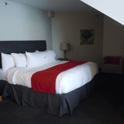Suite, 1 King Bed, Court Side L'Auberge du Lac St-Pierre Promo Code