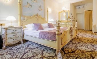 Dwór Prezydencki Boutique Hotel & SPA - Housity