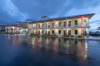 Red Roof Inn & Suites Calhoun Hotels in 