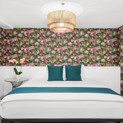 Superior Queen Room Whitelaw Hotel Promo Code