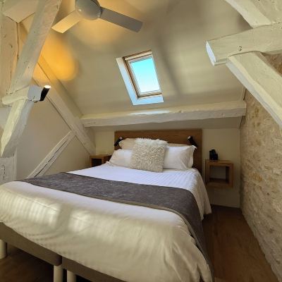 Triple Room (Viollet Le Duc) Hôtel les Glycines Promo Code