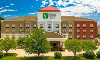 Holiday Inn Express & Suites Springfield-Medical District