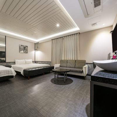 Twin Room 2 (Double + Single, Large SPA Bath, Bathroom Bed, Separate Bathroom and Toilet)