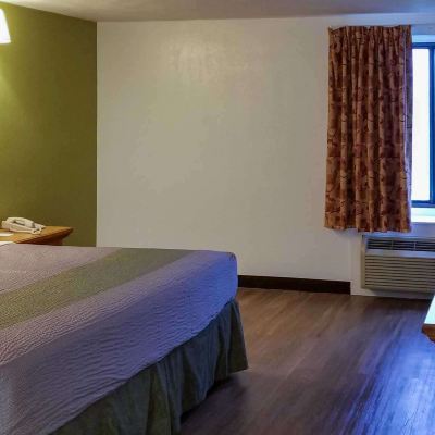 Deluxe Room, 1 King Bed, Non Smoking, Refrigerator&Microwave
