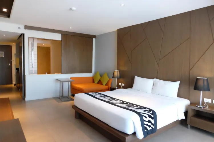 ห้องซูพีเรียร์ เตียงใหญ่ 1 เตียง