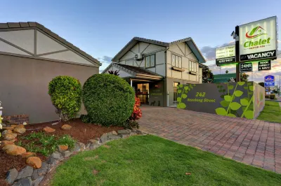 Chalet Motor Inn Hotels in 