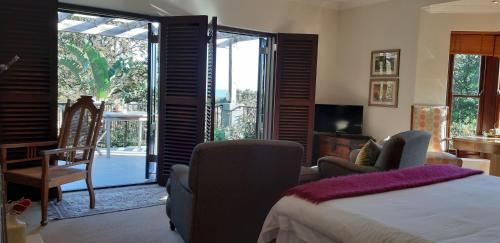 带海景的特大床套房