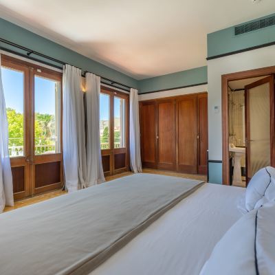 Standard Room with Balcony Hoposa Cultural Boutique Promo Code