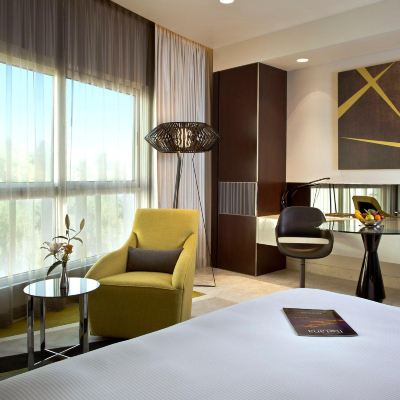 Spacious Room with Kitchenette- King Bed 艾因羅塔納酒店優惠