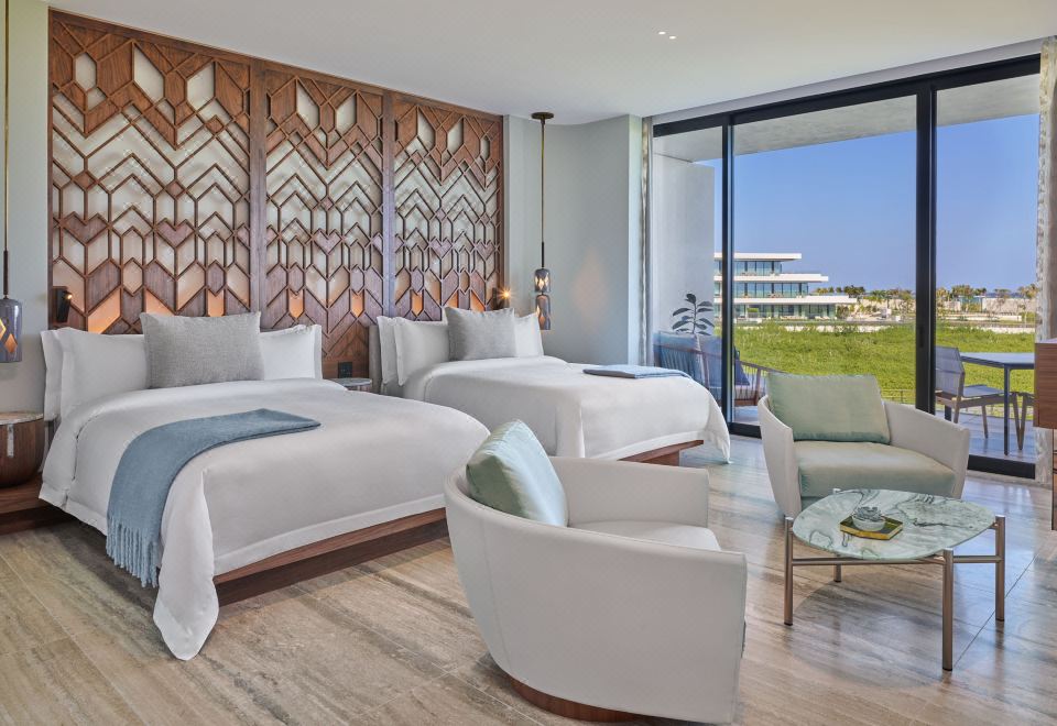 家庭房， 卧室1:1張特大床 ， 卧室2:2張大床， 海景， 露台