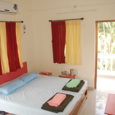 Double Bed AC Room