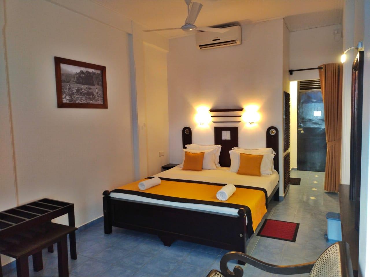 雙人房（帶獨立浴室）