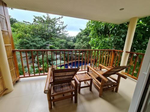 Amor Deluxe Suite with Swimming Pool Access - Hidden Paradise One-Bedroom Apartment