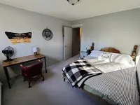 Spacious Mountain Home with Hot Tub on 10 Acres, Nearby Skiing