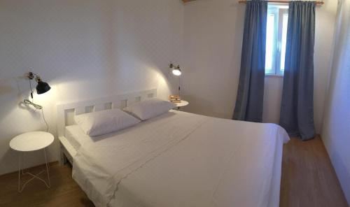 带海景的一卧室公寓