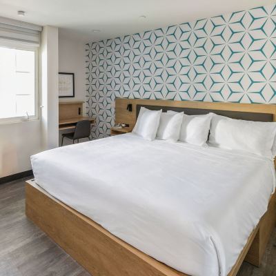 Signature Studio Suite, 1 King Bed (Self Check-in with Virtual Front Desk) The Niche by Kasa Promo Code