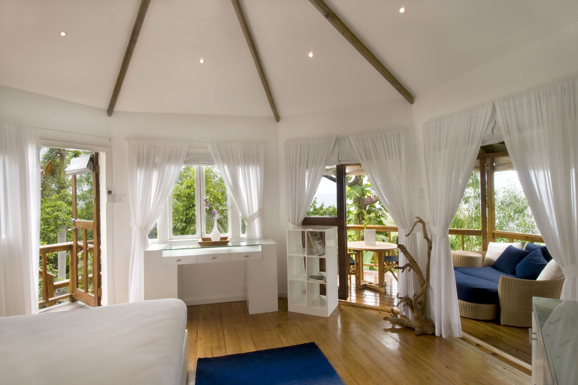 带海景的豪华大床房