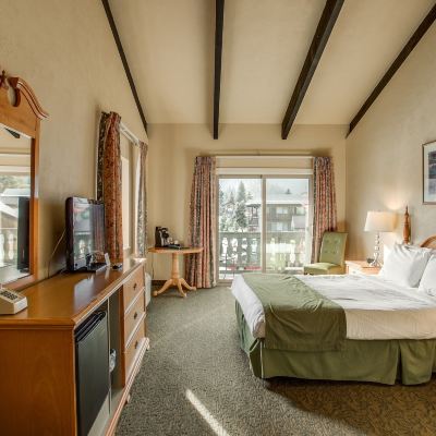 Standard Room, 1 Queen Bed (No Pets Allowed) Der Ritterhof Inn Promo Code