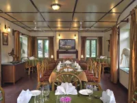 WelcomHeritage Connaught House โรงแรมในเมาท์ อาบู
