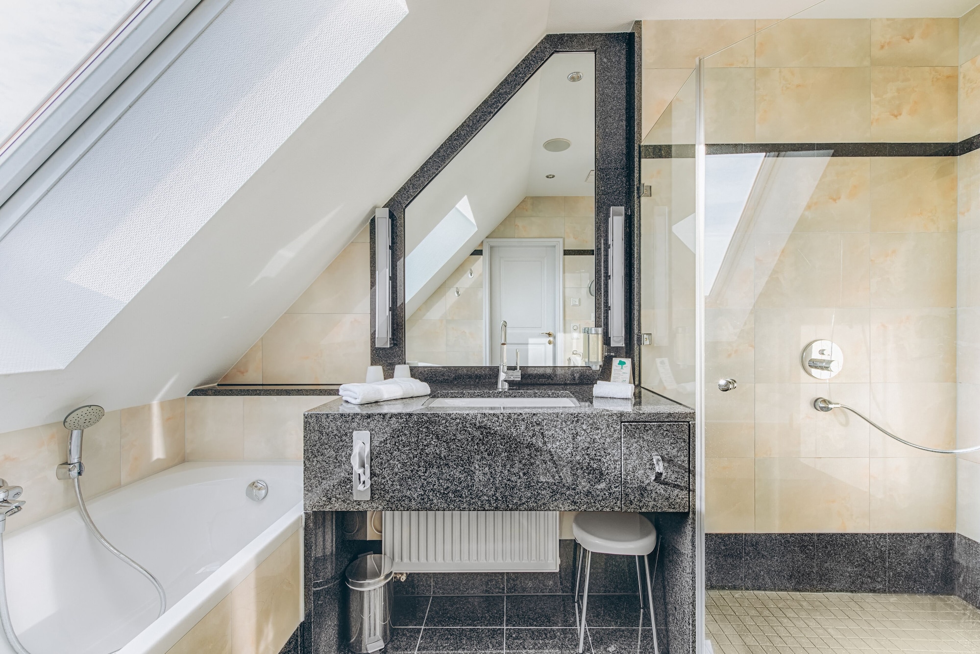 豪华双人房，独立浴室