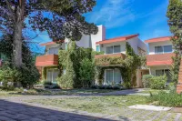 Privada 400 Hotels in 