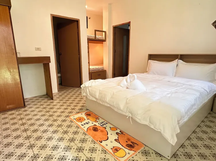 ห้องสแตนดาร์ด 4 ที่นอน