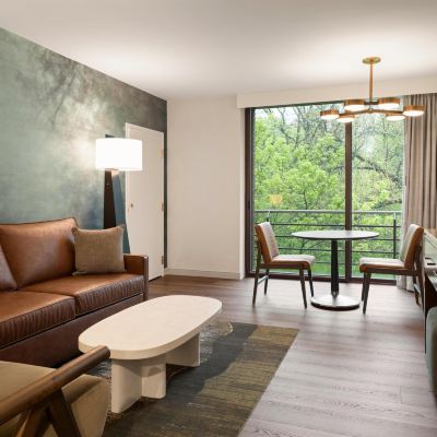 One-Bedroom King Suite Hyatt Lodge Oak Brook Chicago Promo Code