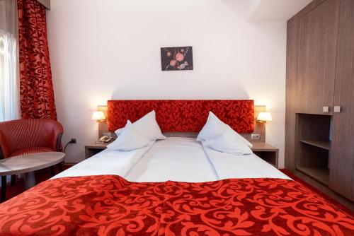 双人或双床房，景观，可通往泳池