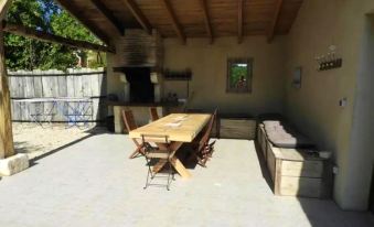 Villa with 4 Bedrooms in Saint-Remy, with Wonderful City View, Private Pool and Enclosed Garden