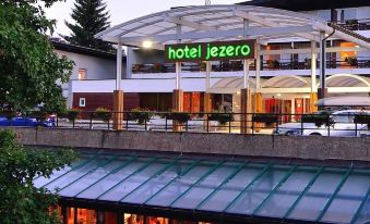 Hotel Jezero