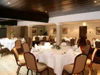 Wainstones Hotel Hotele w: Middlesbrough
