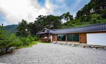 Chungju Solnaeeum Hanok Pension