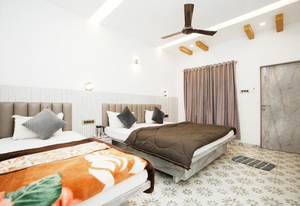 Hotel Dwarka Classic Family Room