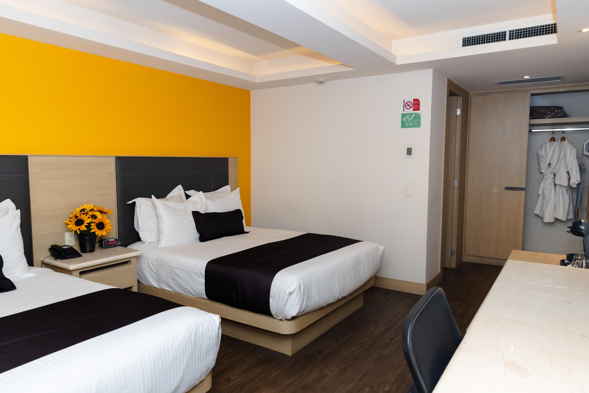 行政双人房， 2 张大床