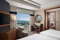 Four Points by Sheraton Izmir Hotele w: 