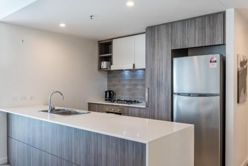 带阳台的两卧室公寓