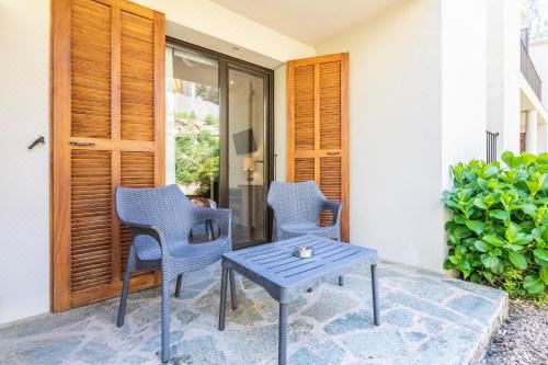 带花园侧面和露台的双人房