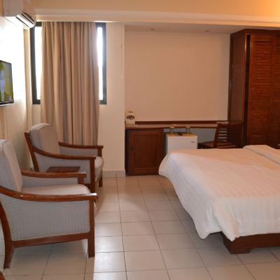 Deluxe Twin Room Planet Hotel Promo Code