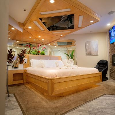 Classic Room Sybaris Pool Suites Promo Code