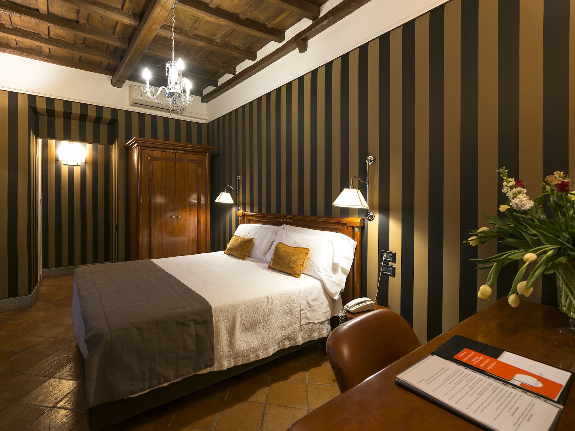 附楼俱乐部双人房或双床房