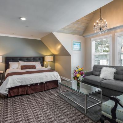 Luxury Partial Ocean View Suite Glenmore Plaza Hotel Promo Code