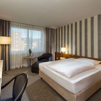 Family Room (Comfortplus) Maritim Hotel Stuttgart Promo Code