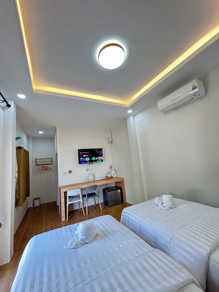 Deluxe Twin Room With Balcony-Non-Smoking